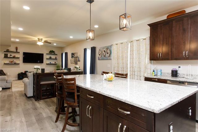 642 Newman DR, Newport News, VA 23601