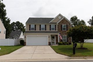 642 Newman DR, Newport News, VA 23601
