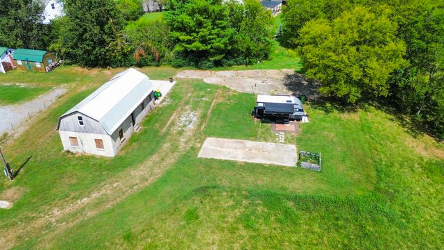 1460 Kingwood Ln, Rockvale, TN 37153