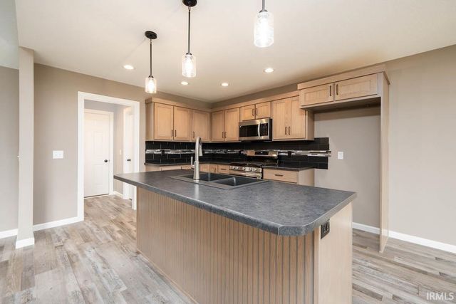 22432 Peridot Run, Woodburn, IN 46797