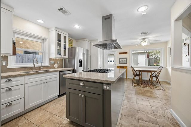 6715 Fairfield Street, Houston, TX 77023