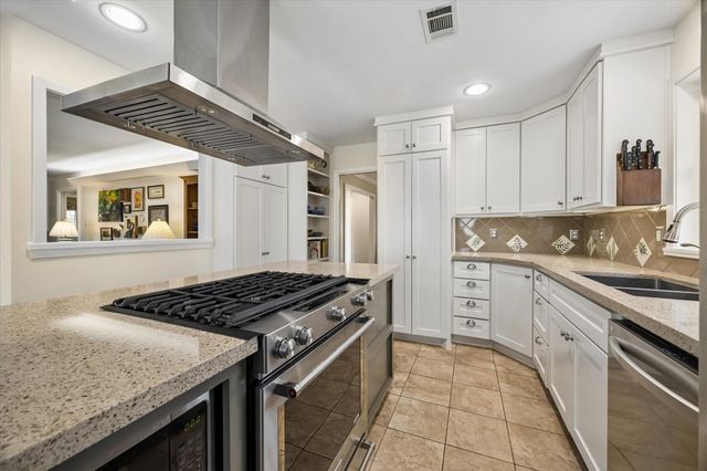 6715 Fairfield Street, Houston, TX 77023