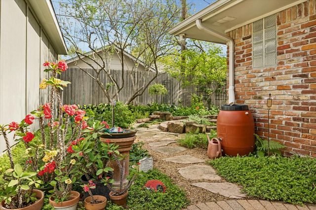 6715 Fairfield Street, Houston, TX 77023