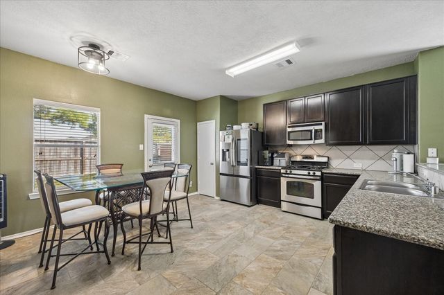 805 Indigo Springs Lane, La Marque, TX 77568