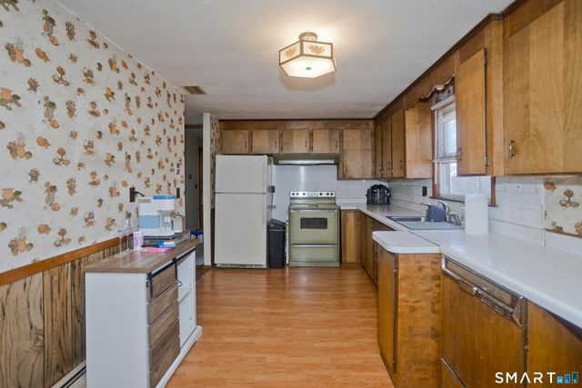 4 Fair Street, Enfield, CT 06082