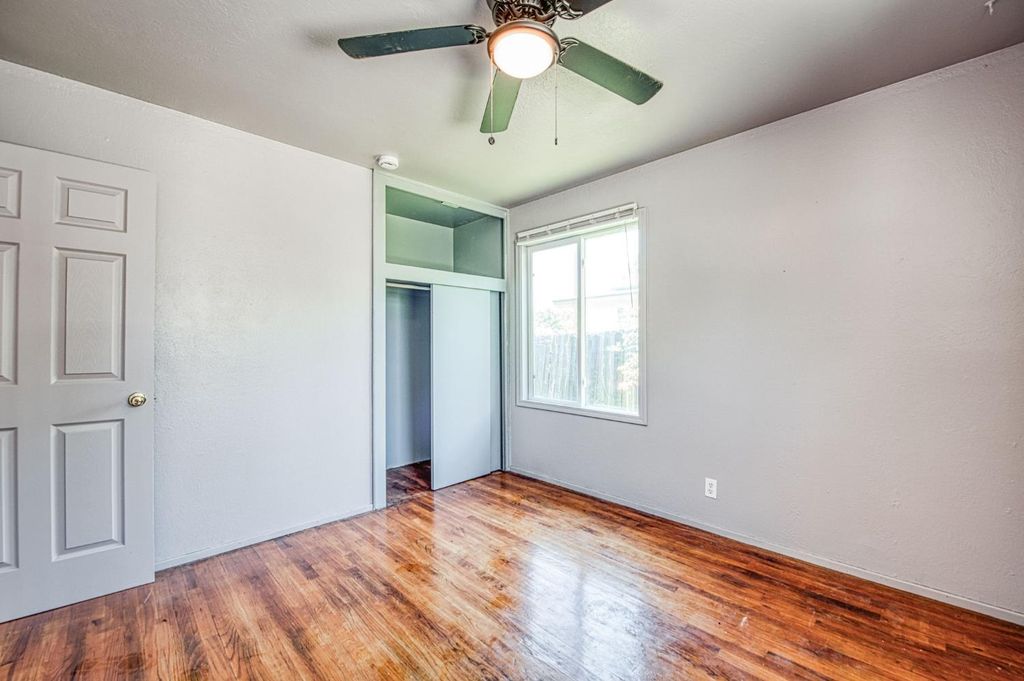 Image 6 of property listing at 1534 W Saginaw Way, Fresno, CA 93705