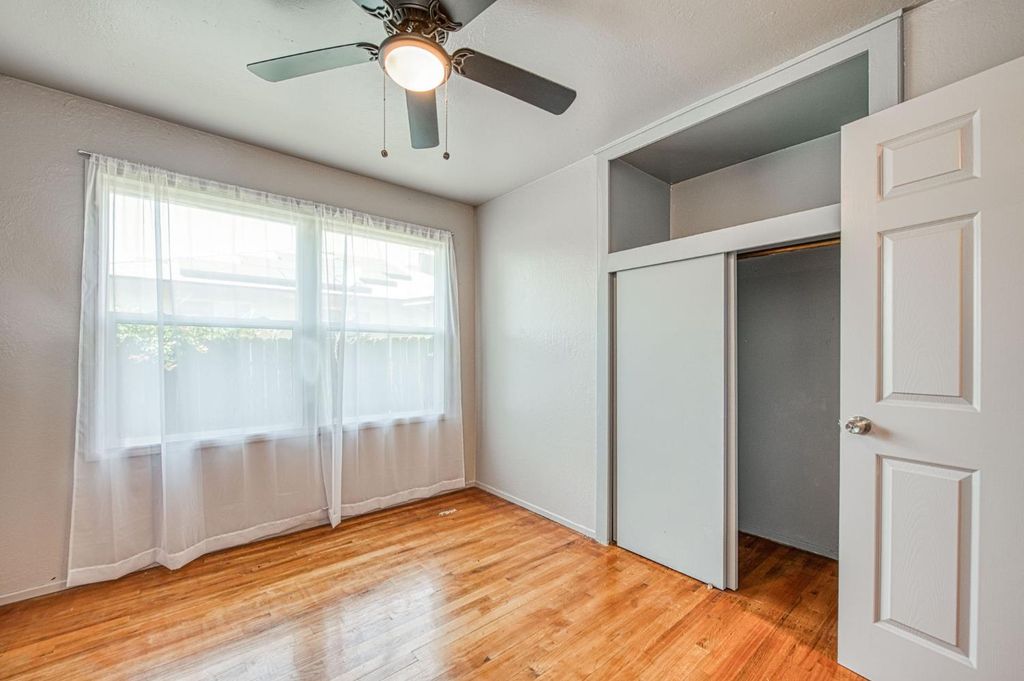 Image 9 of property listing at 1534 W Saginaw Way, Fresno, CA 93705