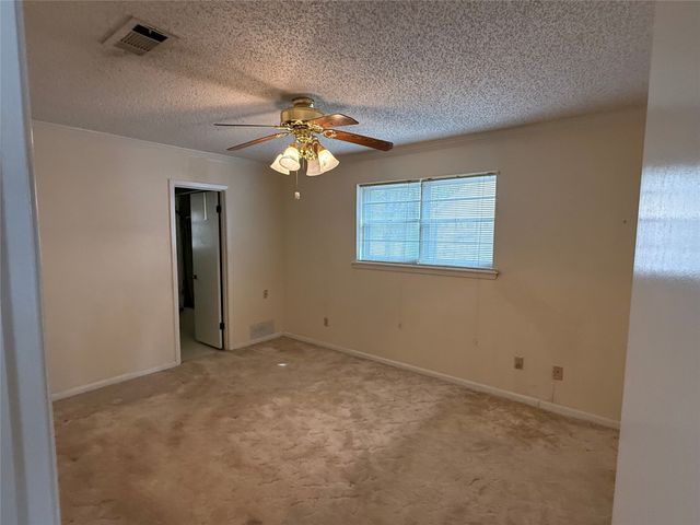 6041 Fox Chase Trail, Shreveport, LA 71129