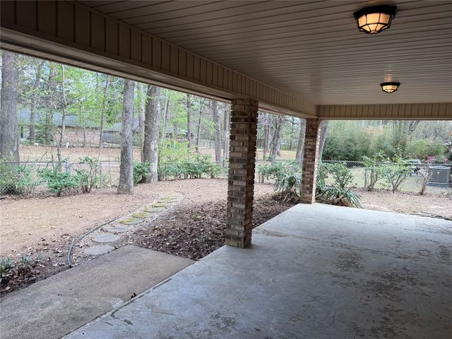 6041 Fox Chase Trail, Shreveport, LA 71129