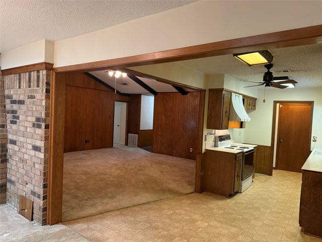 6041 Fox Chase Trail, Shreveport, LA 71129