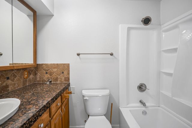 190 Rs County Road 4330, Point, TX 75472
