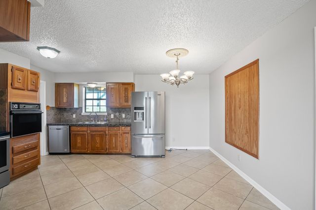 190 Rs County Road 4330, Point, TX 75472