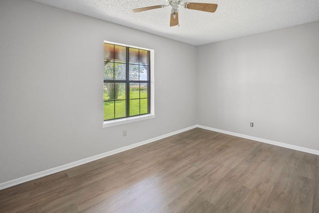 190 Rs County Road 4330, Point, TX 75472