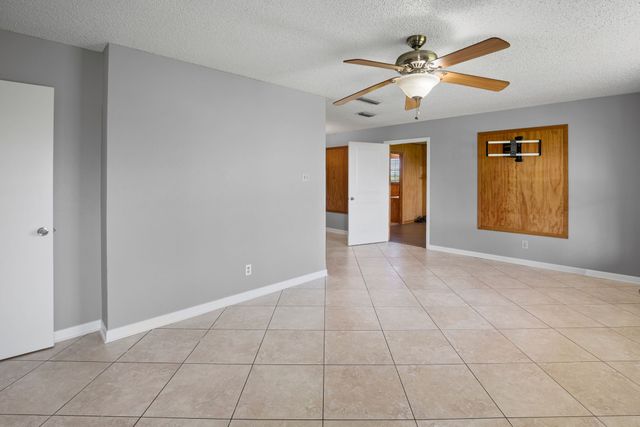 190 Rs County Road 4330, Point, TX 75472