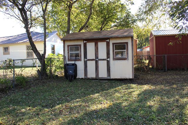 308 W Live Oak Street, Dublin, TX 76446