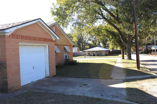 308 W Live Oak Street, Dublin, TX 76446