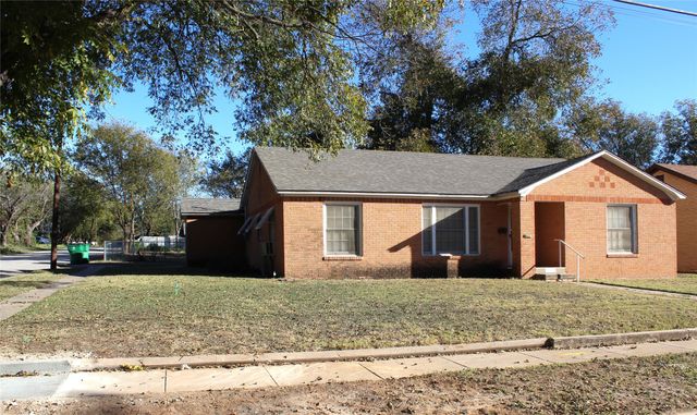 308 W Live Oak Street, Dublin, TX 76446
