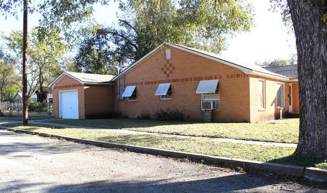 308 W Live Oak Street, Dublin, TX 76446