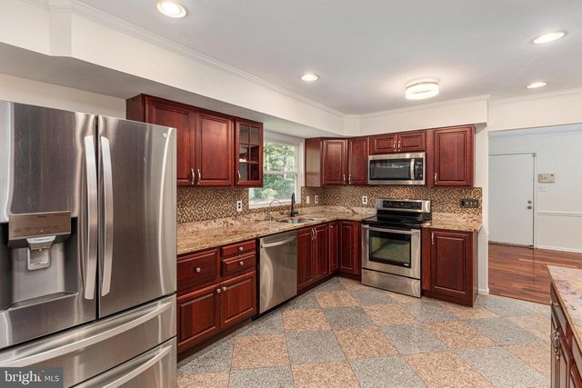 12877 VALLEYWOOD DR, Woodbridge, VA 22192