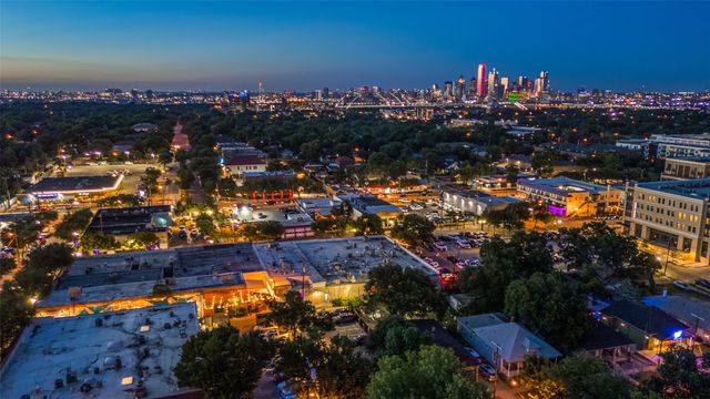 324 N Patton Avenue, Dallas, TX 75203