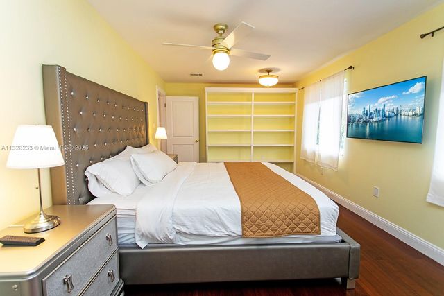 809 S 17th Ave, Hollywood, FL 33020