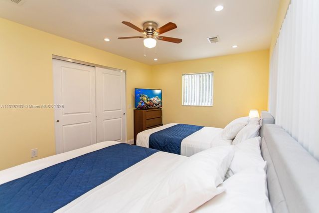 809 S 17th Ave, Hollywood, FL 33020