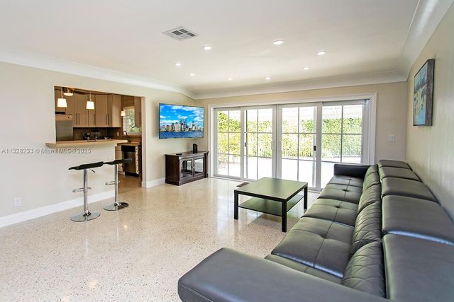 809 S 17th Ave, Hollywood, FL 33020