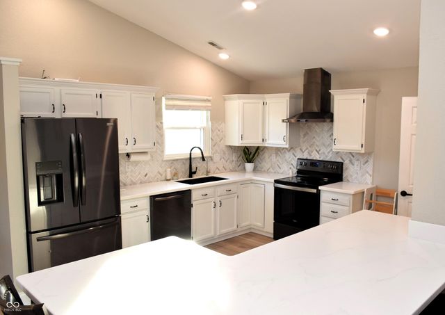 413 E New York Street, Fortville, IN 46040