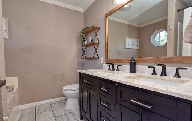 413 E New York Street, Fortville, IN 46040