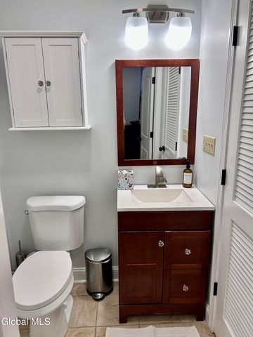 5 Spring APT 101, Saratoga Springs, NY 12866