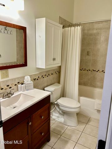 5 Spring APT 101, Saratoga Springs, NY 12866