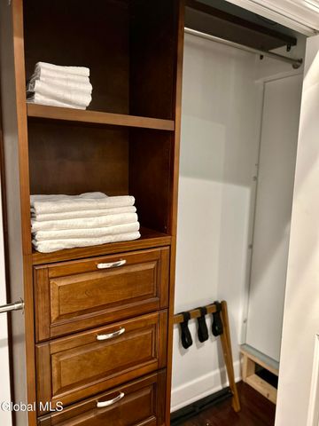 5 Spring APT 101, Saratoga Springs, NY 12866