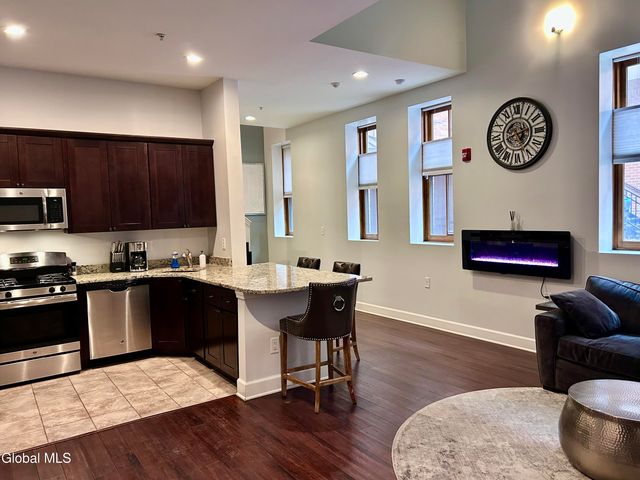 5 Spring APT 101, Saratoga Springs, NY 12866