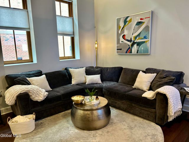 5 Spring APT 101, Saratoga Springs, NY 12866