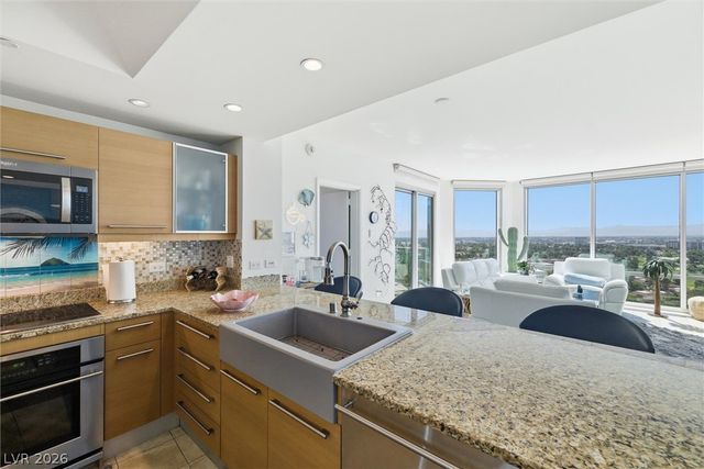 322 Karen Avenue 1802, Las Vegas, NV 89109