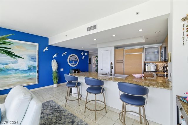 322 Karen Avenue 1802, Las Vegas, NV 89109
