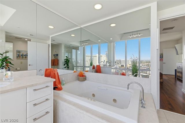 322 Karen Avenue 1802, Las Vegas, NV 89109