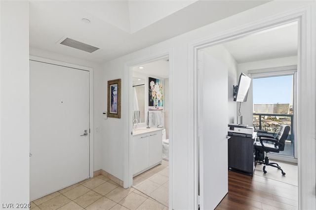 322 Karen Avenue 1802, Las Vegas, NV 89109