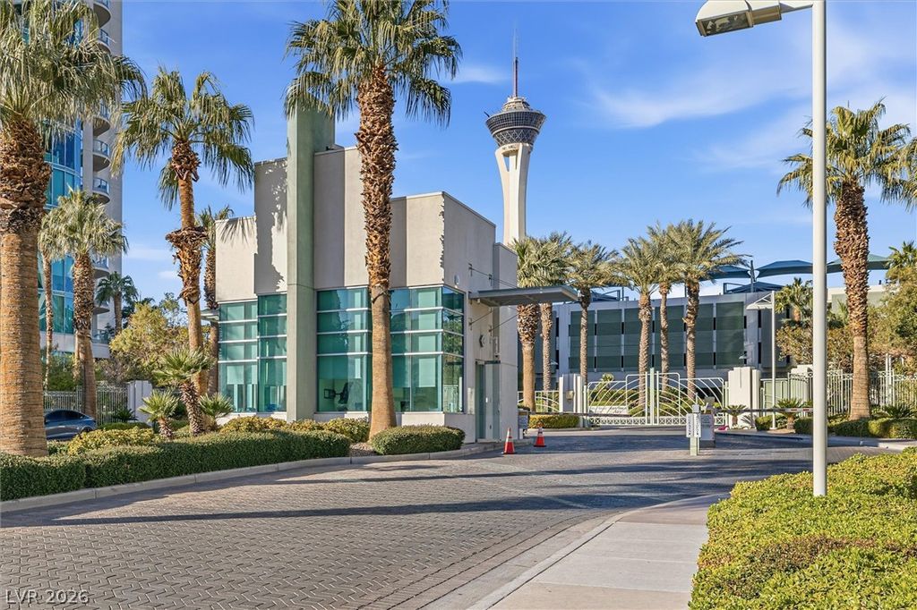322 Karen Avenue 1802, Las Vegas, NV 89109 — photo 5