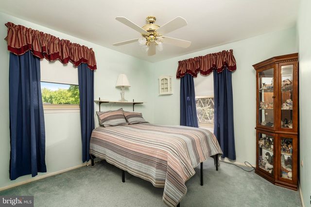 8 HERITAGE WAY, Lawrence Township, NJ 08648