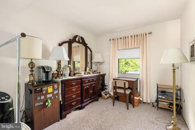 8 HERITAGE WAY, Lawrence Township, NJ 08648