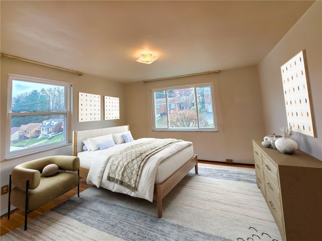 1494 Blossom Hill Rd, Castle Shannon, PA 15234