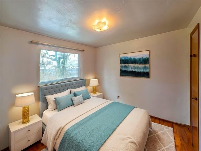 1494 Blossom Hill Rd, Castle Shannon, PA 15234