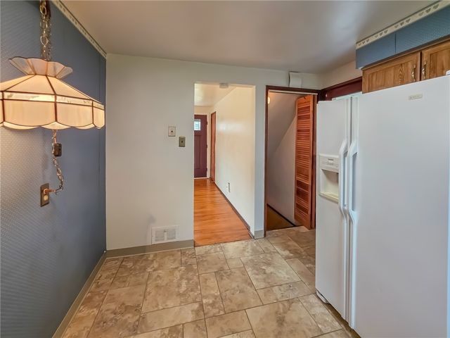 1494 Blossom Hill Rd, Castle Shannon, PA 15234