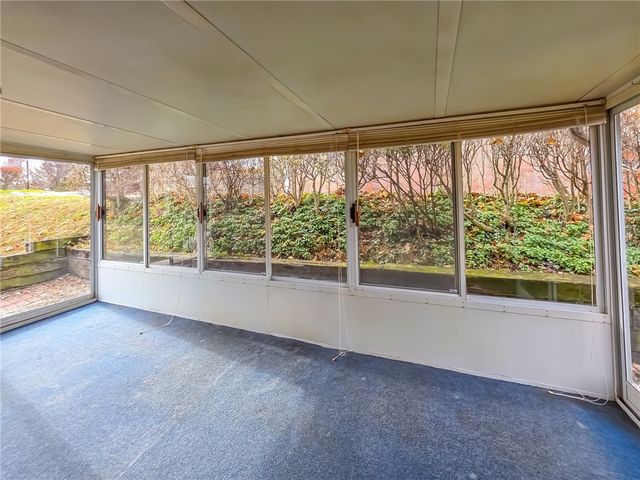 1494 Blossom Hill Rd, Castle Shannon, PA 15234