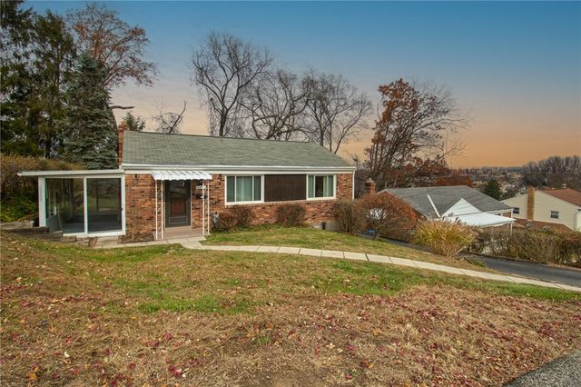 1494 Blossom Hill Rd, Castle Shannon, PA 15234