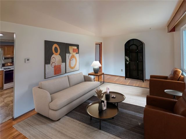 1494 Blossom Hill Rd, Castle Shannon, PA 15234