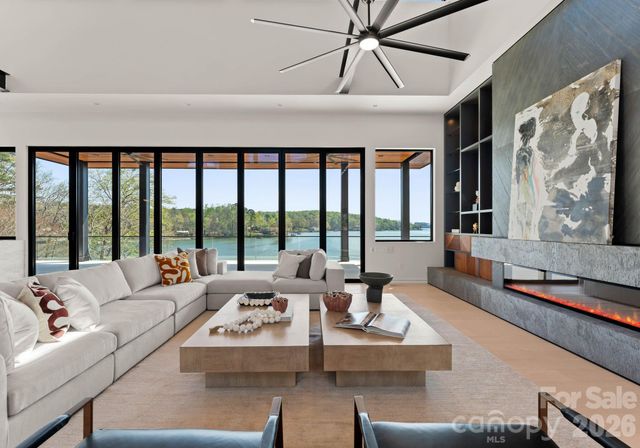 6000 Midsomer Road, Charlotte, NC 28214