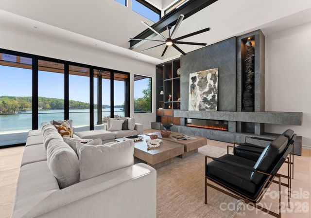 6000 Midsomer Road, Charlotte, NC 28214