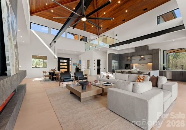 6000 Midsomer Road, Charlotte, NC 28214